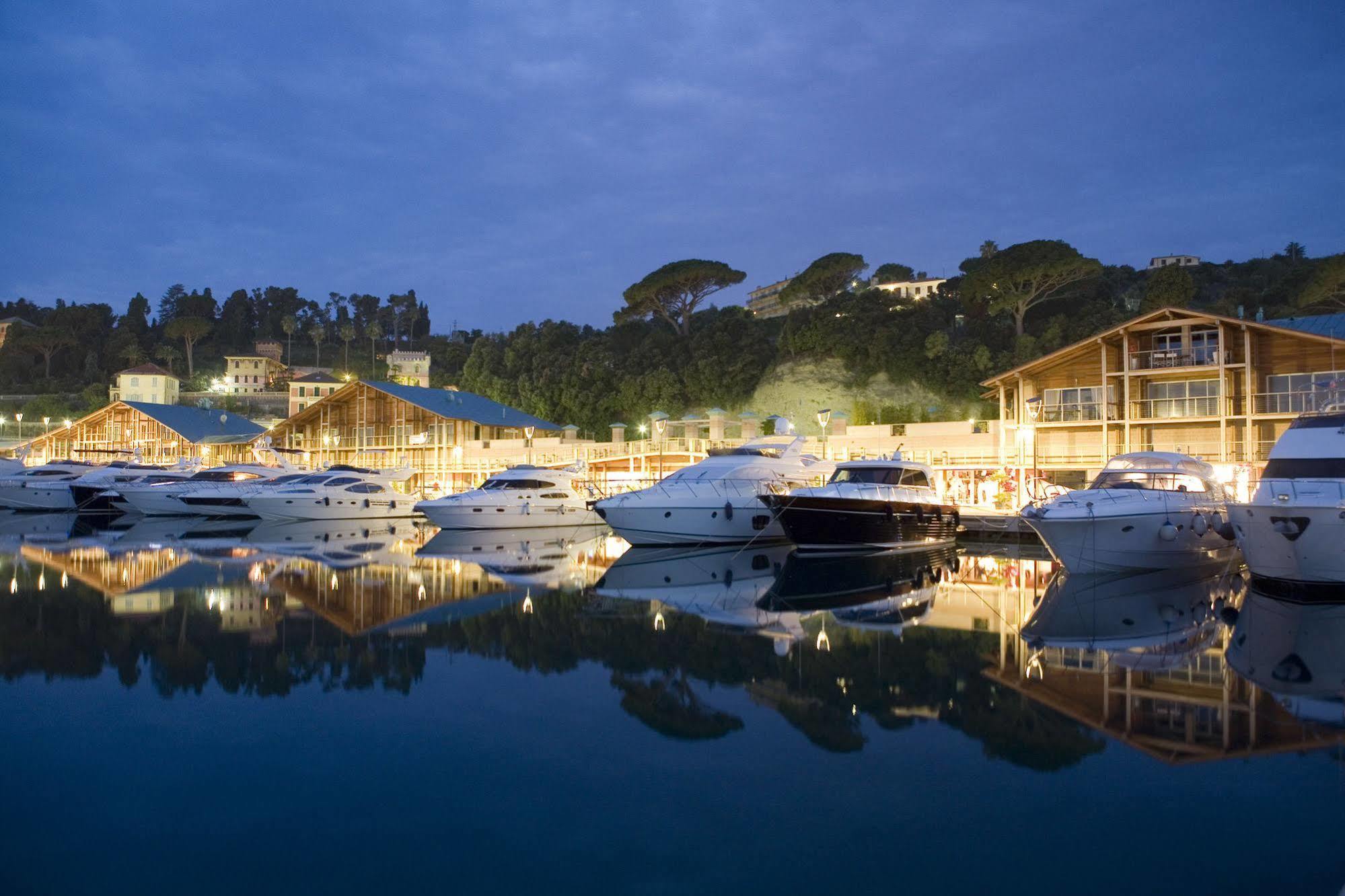 Hotel Cristallo Varazze Exteriér fotografie